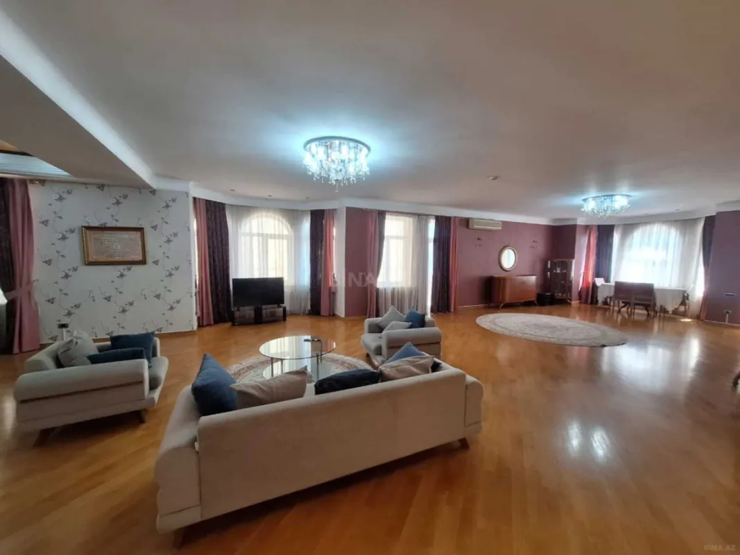 Kirayə verilir 4 otaqlı mənzil 360 m²