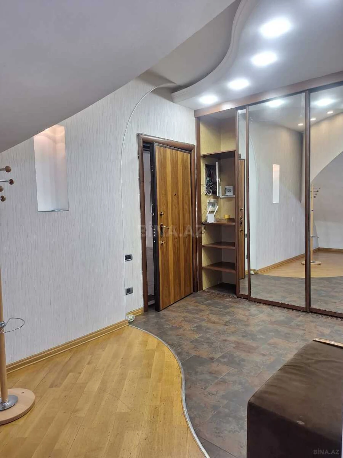 Kirayə verilir 4 otaqlı mənzil 360 m²