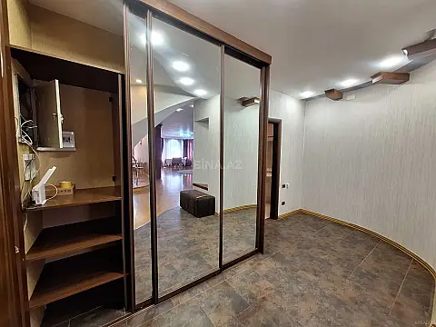 Kirayə verilir 4 otaqlı mənzil 360 m²