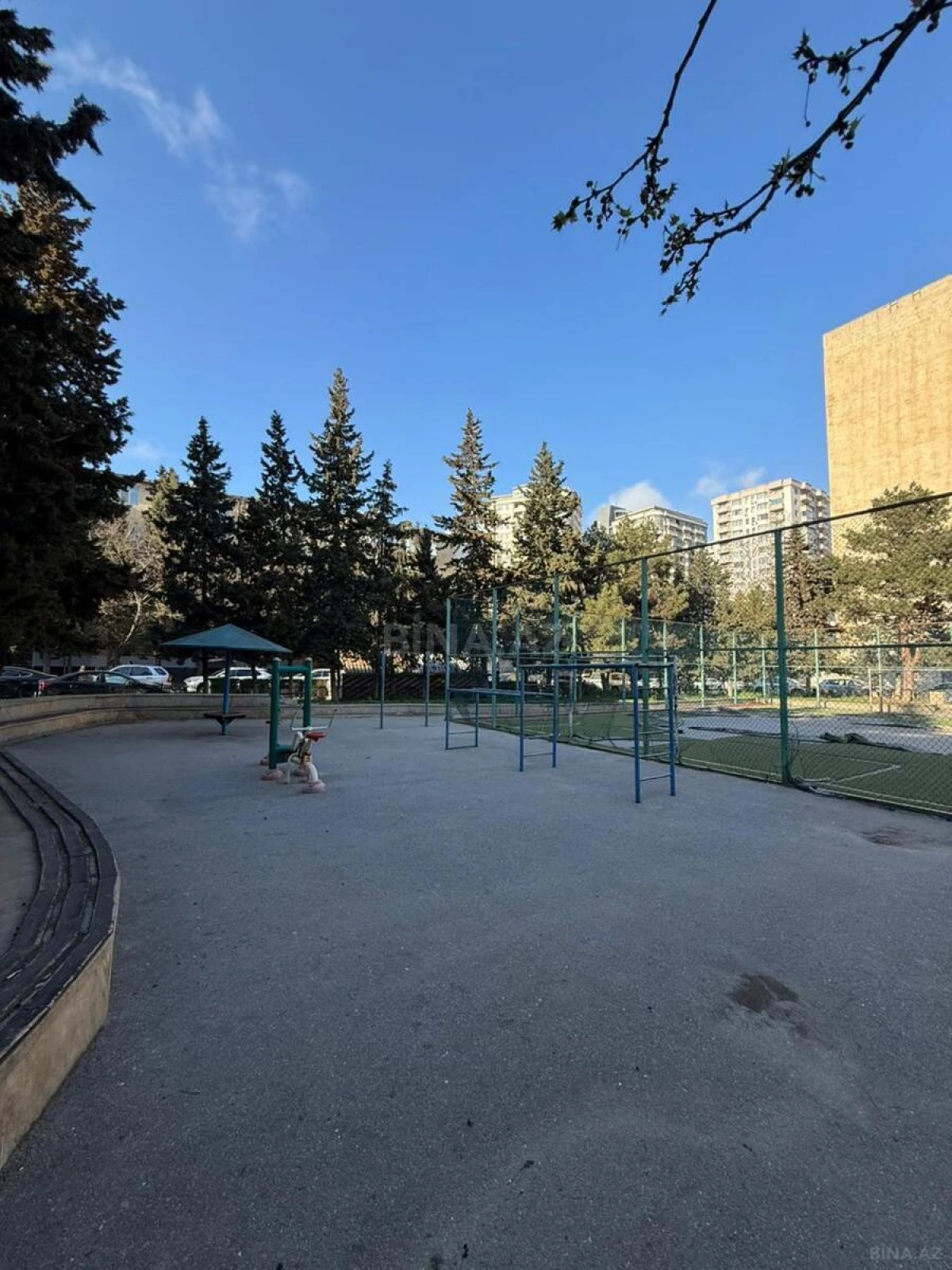 Satılır 2 otaqlı mənzil 60 m²