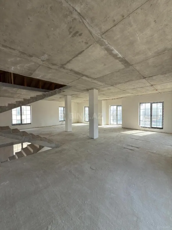 Satılır 7 otaqlı həyət evi 345 m²