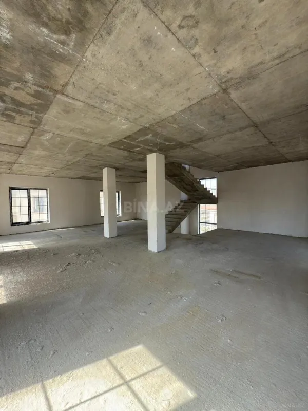 Satılır 7 otaqlı həyət evi 345 m²
