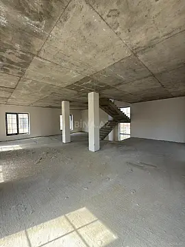 Satılır 7 otaqlı həyət evi 345 m²