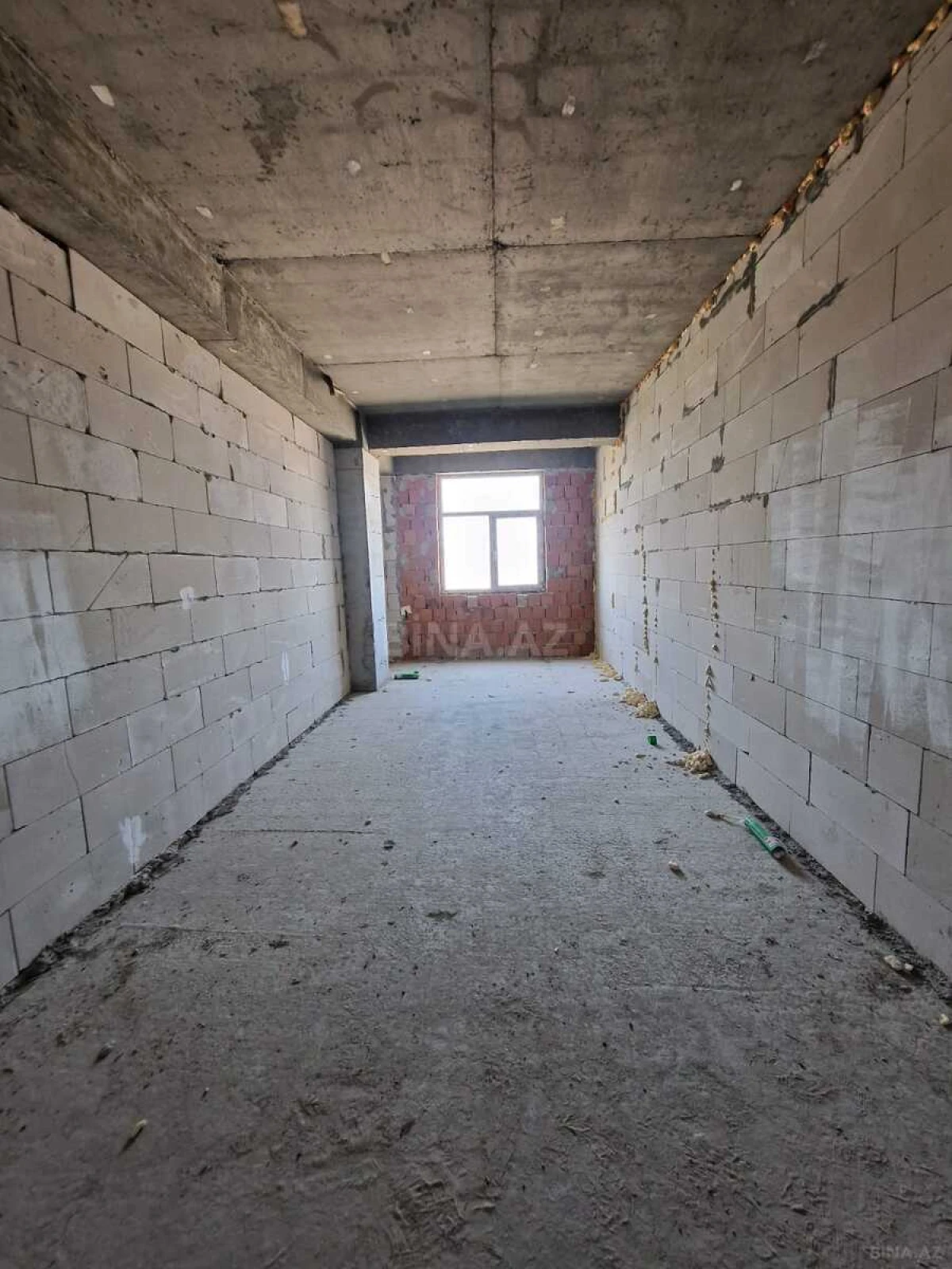 Satılır 2 otaqlı mənzil 82 m²