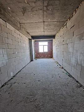 Satılır 2 otaqlı mənzil 82 m²