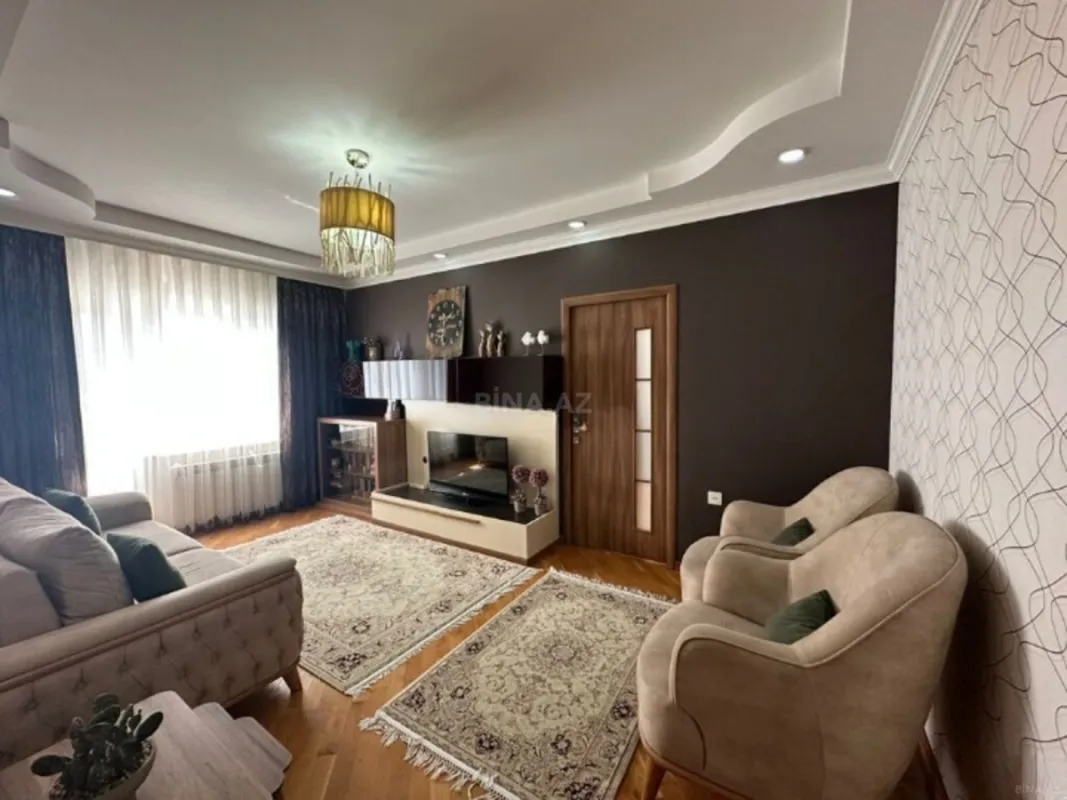 Satılır 4 otaqlı mənzil 100 m²