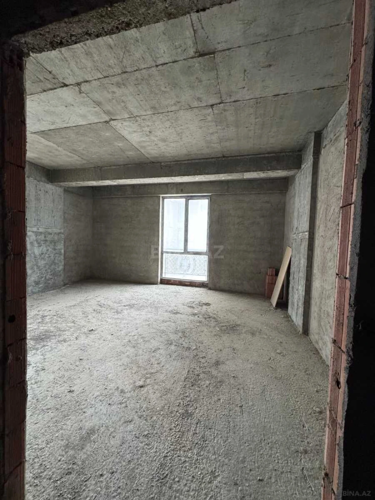 Satılır 2 otaqlı mənzil 100 m²