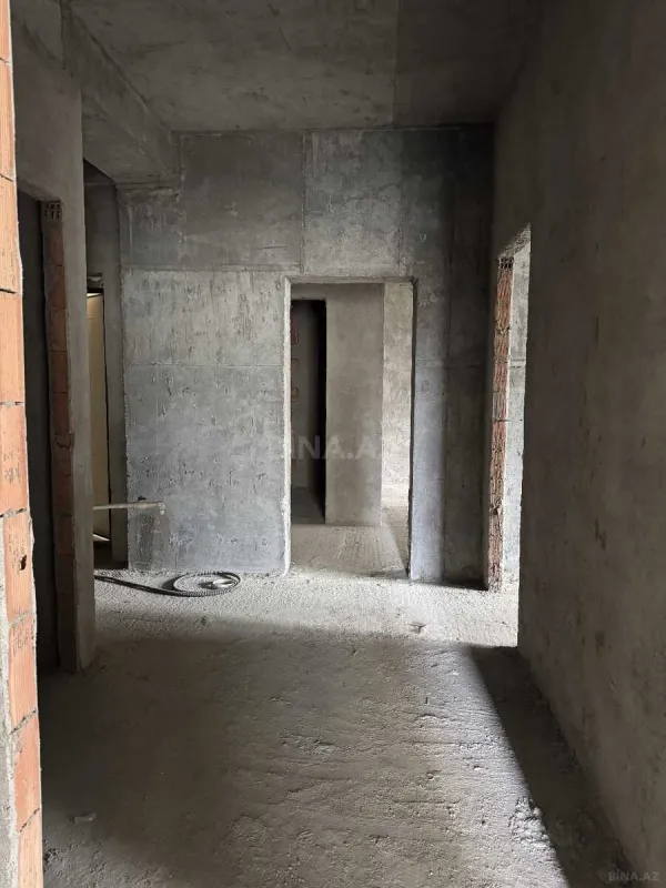 Satılır 2 otaqlı mənzil 100 m²