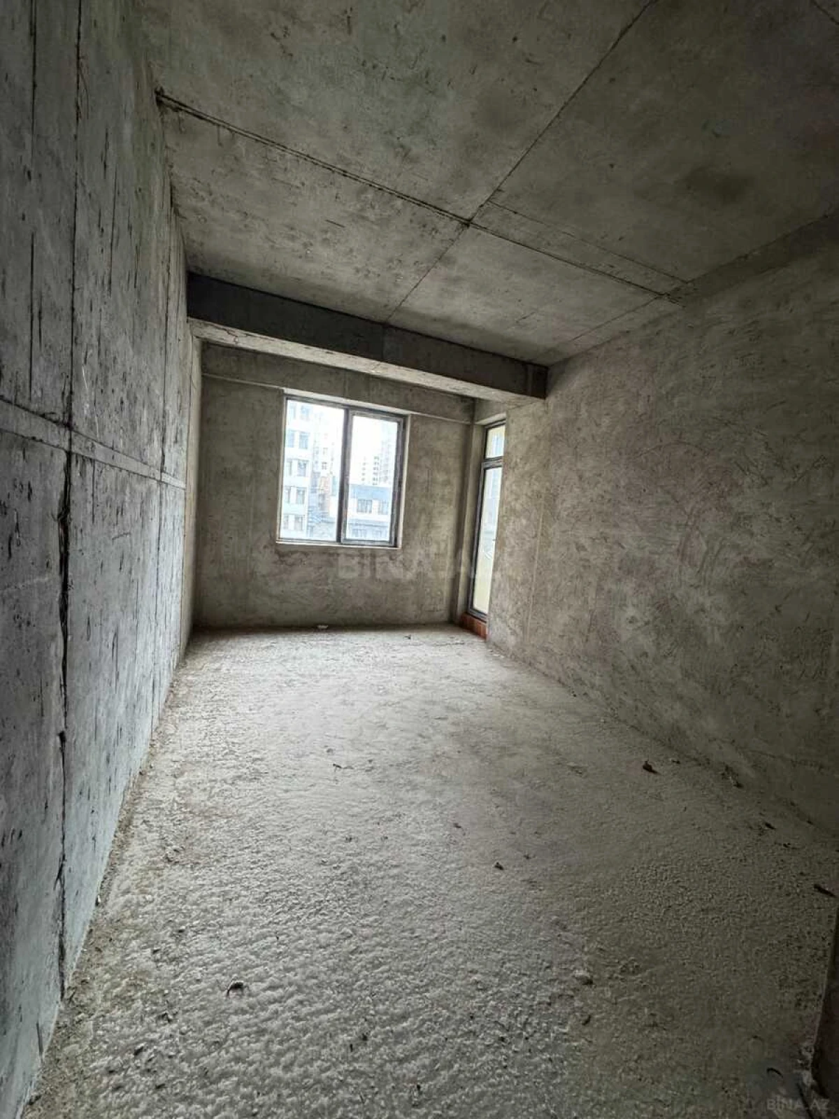 Satılır 2 otaqlı mənzil 100 m²