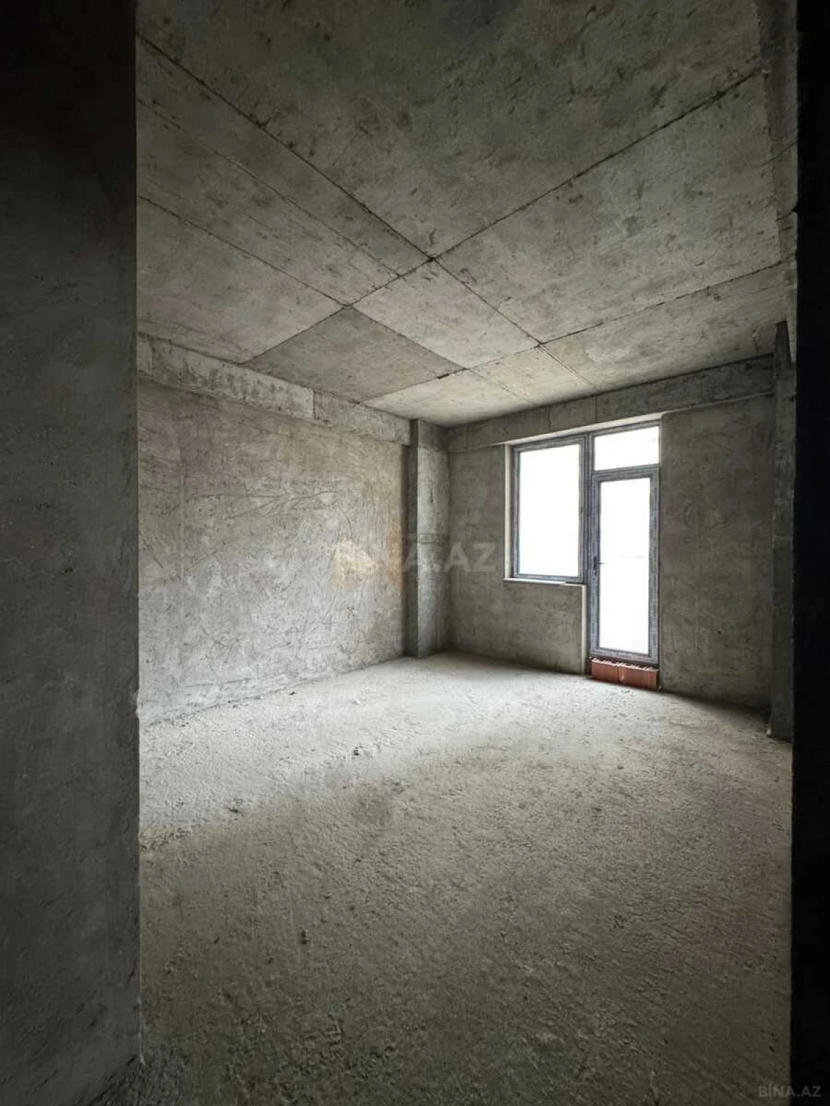 Satılır 2 otaqlı mənzil 100 m²