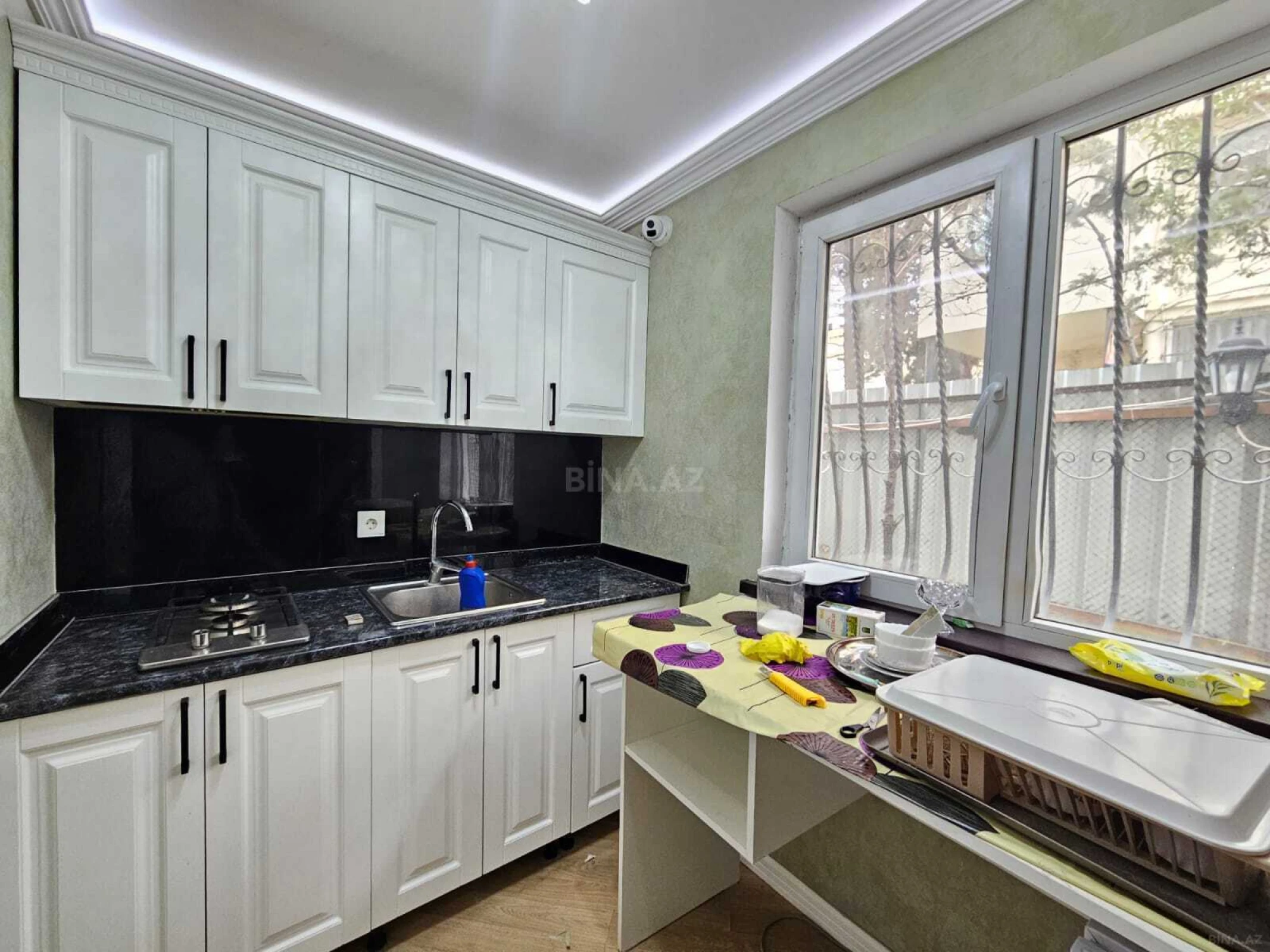 Satılır 4 otaqlı ofis 80 m²