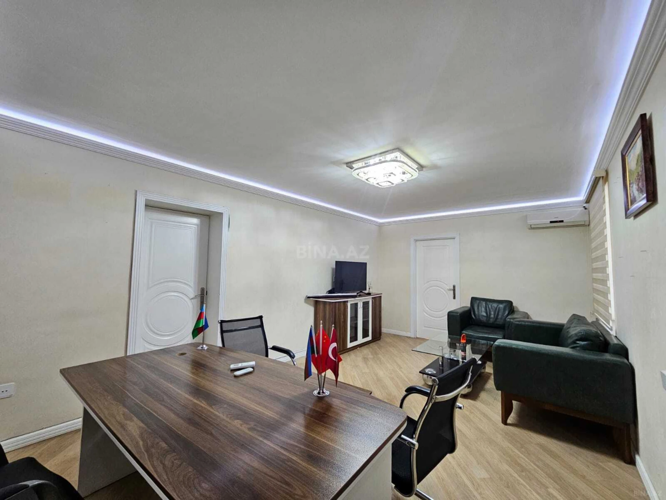 Satılır 4 otaqlı ofis 80 m²