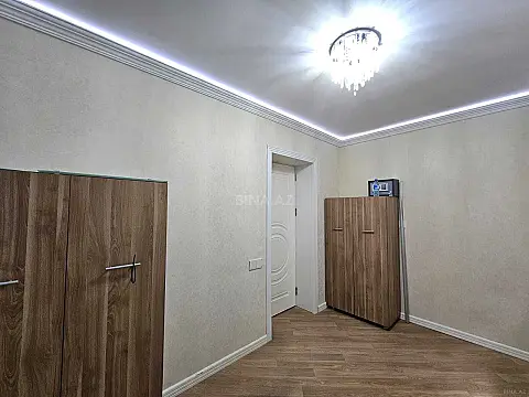 Satılır 4 otaqlı ofis 80 m²