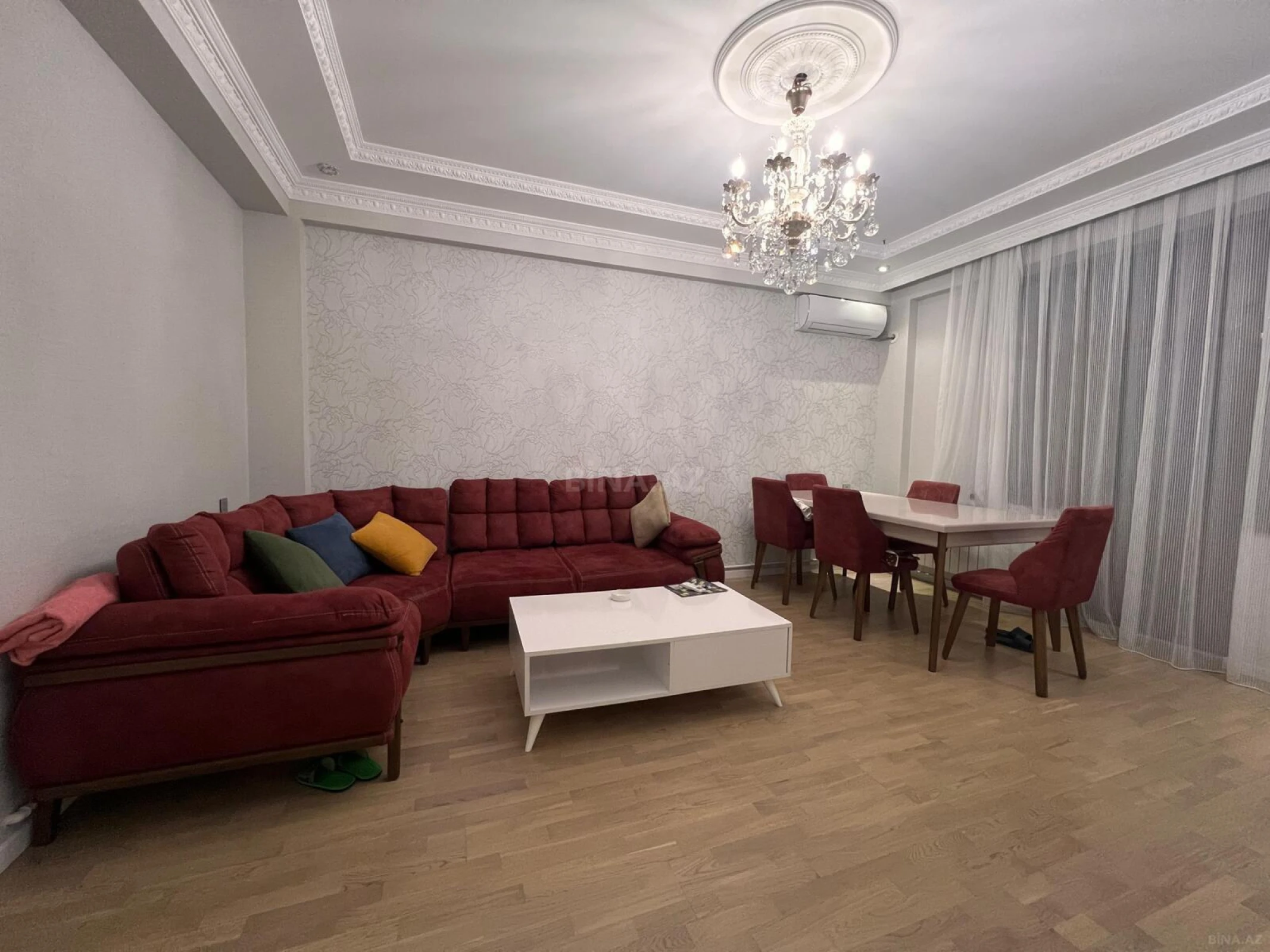 Kirayə verilir 2 otaqlı mənzil 70 m²