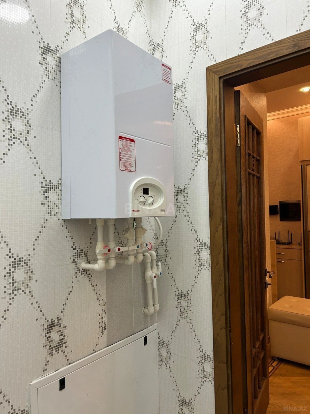 Satılır 3 otaqlı mənzil 145 m²