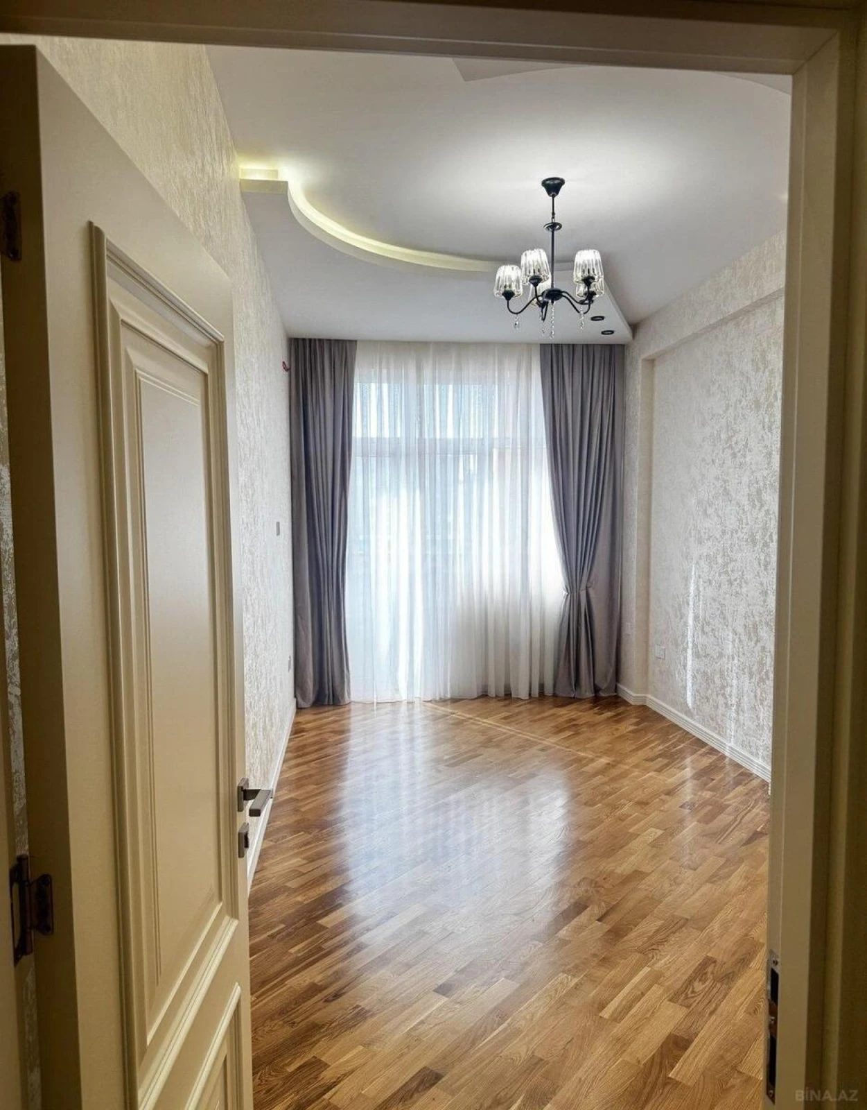 Satılır 3 otaqlı mənzil 100 m²