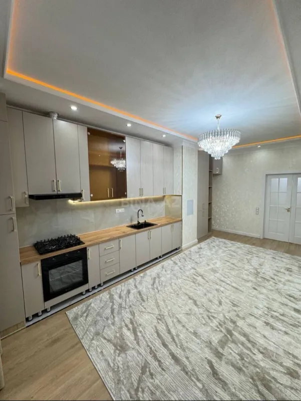 Kirayə verilir 4 otaqlı mənzil 150 m²