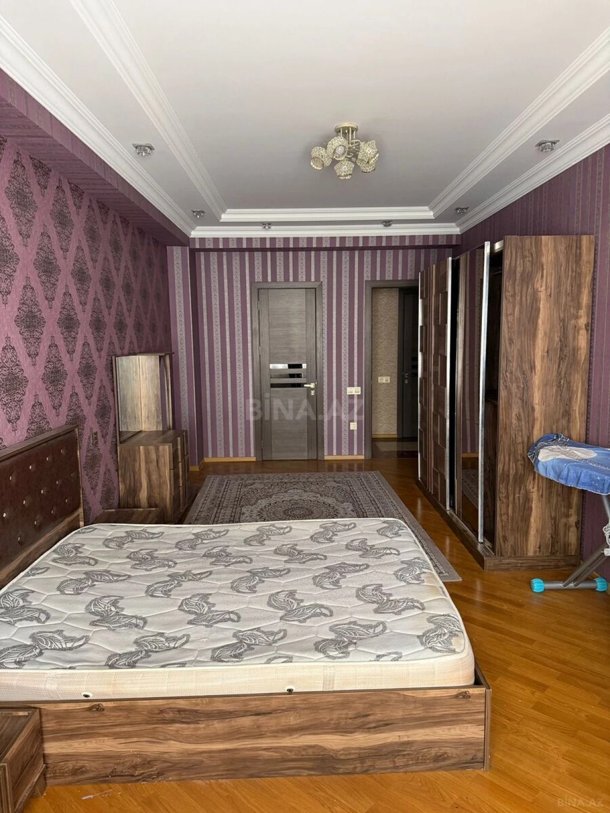 Kirayə verilir 2 otaqlı mənzil 115 m²