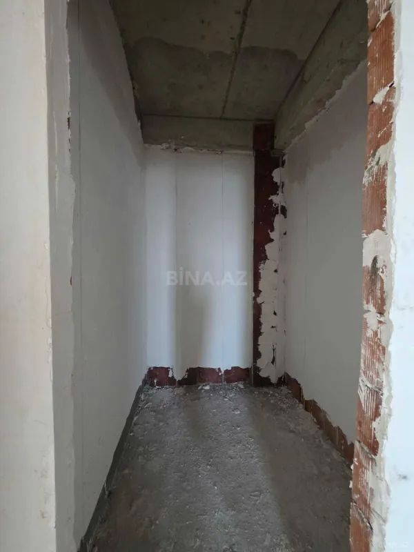 Satılır 3 otaqlı mənzil 132 m²
