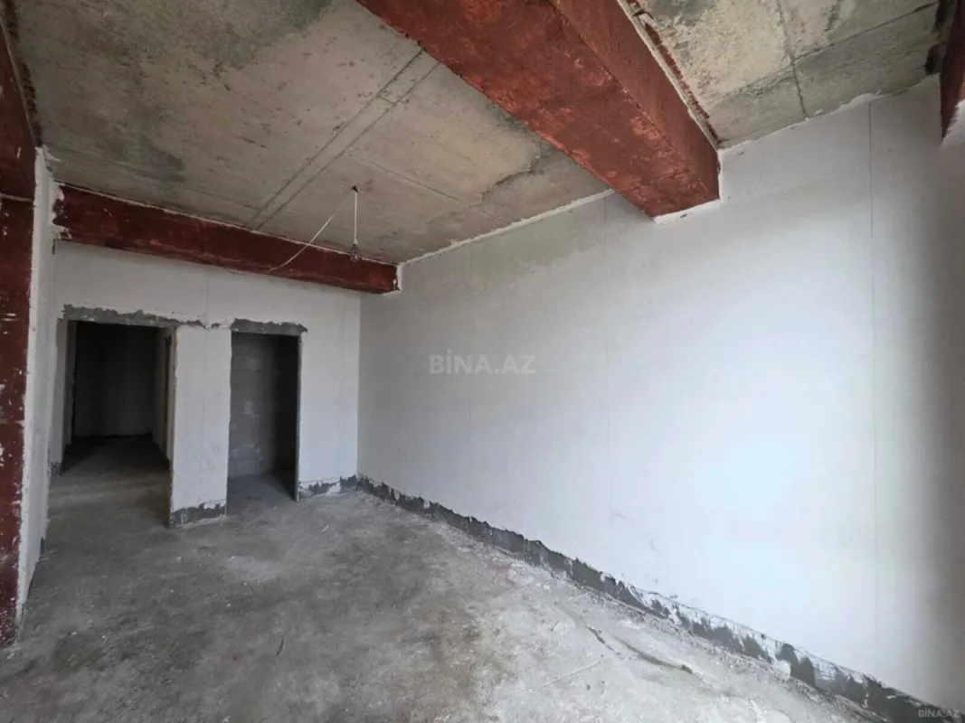 Satılır 3 otaqlı mənzil 132 m²