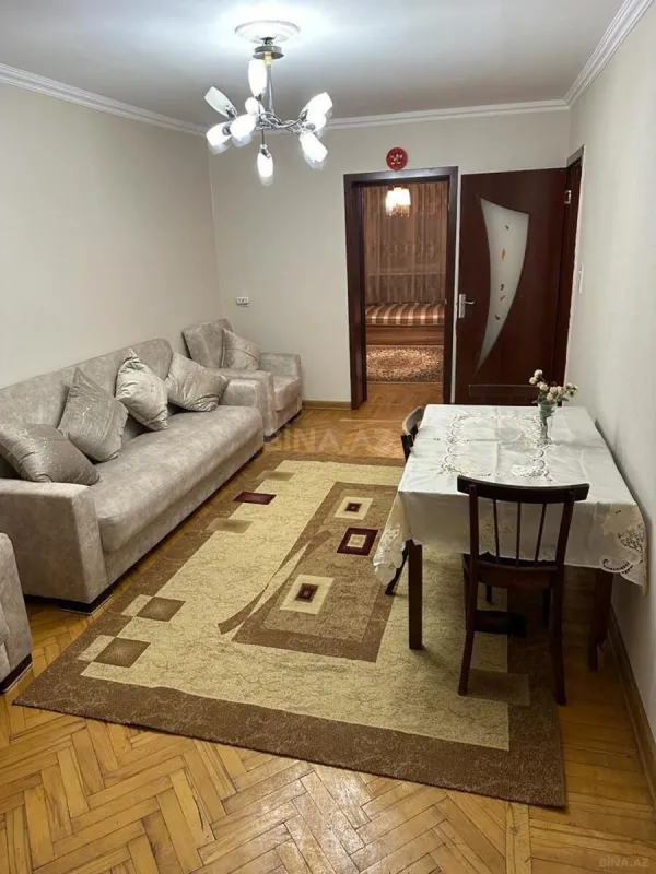 Kirayə verilir 2 otaqlı mənzil 60 m²