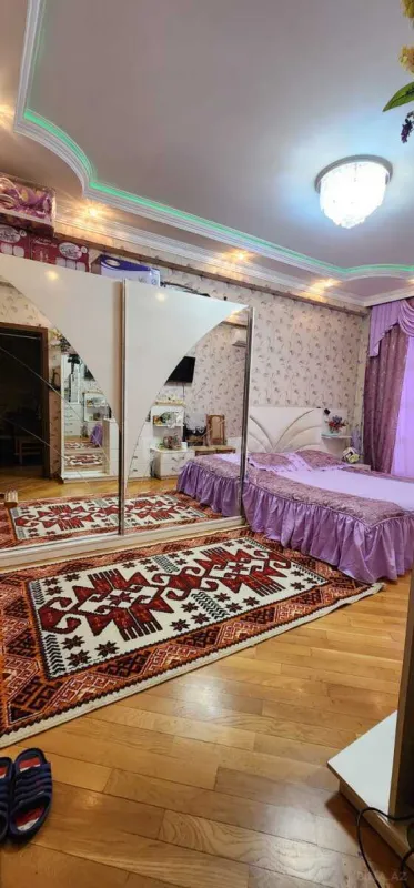 Kirayə verilir 3 otaqlı mənzil 124 m²