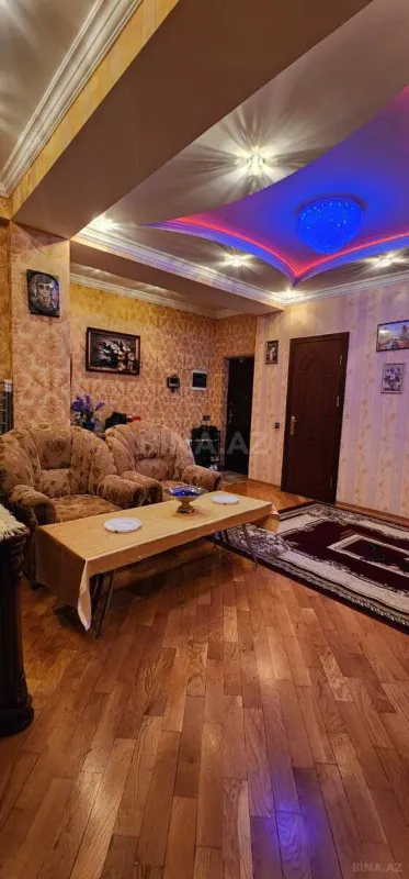 Kirayə verilir 3 otaqlı mənzil 124 m²