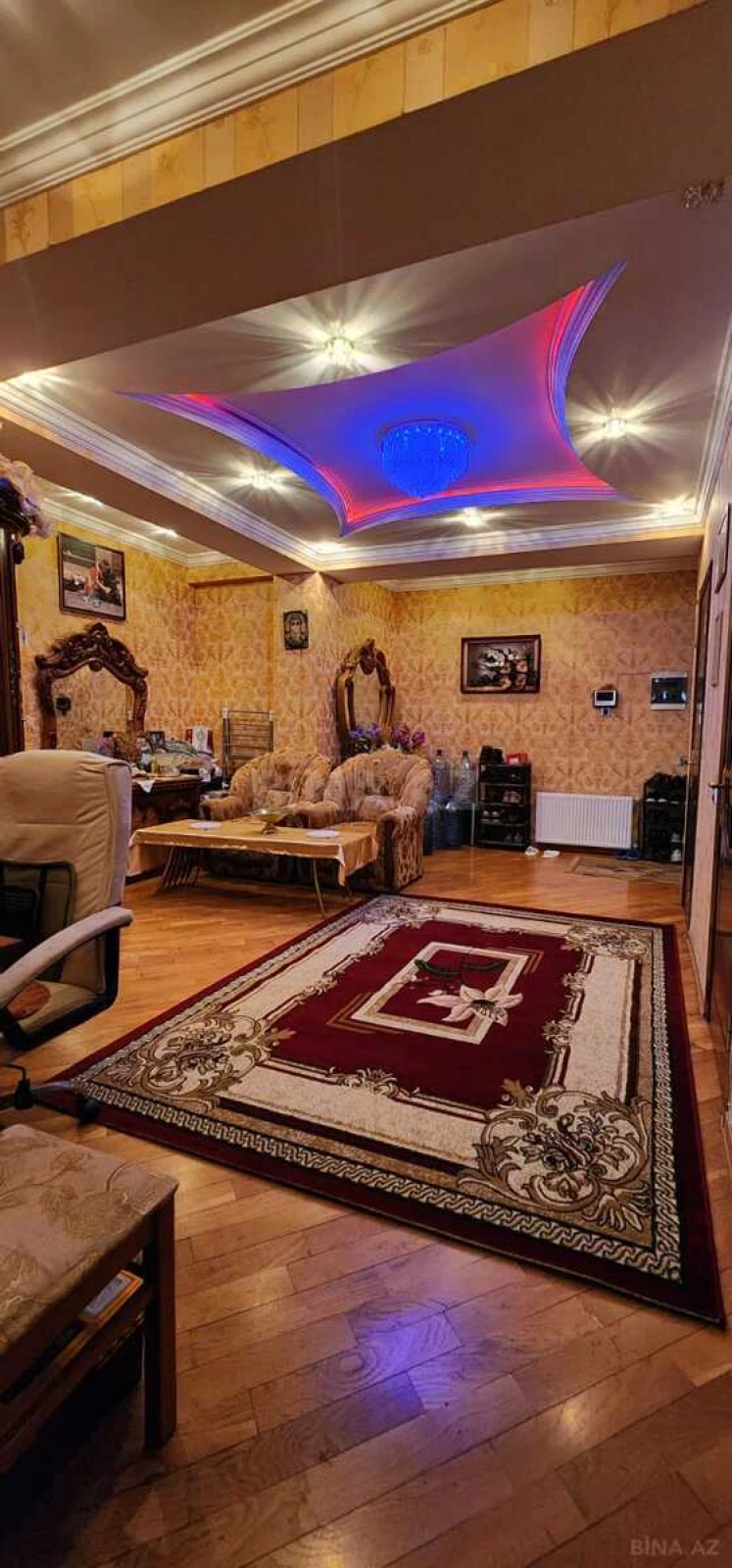 Kirayə verilir 3 otaqlı mənzil 124 m²