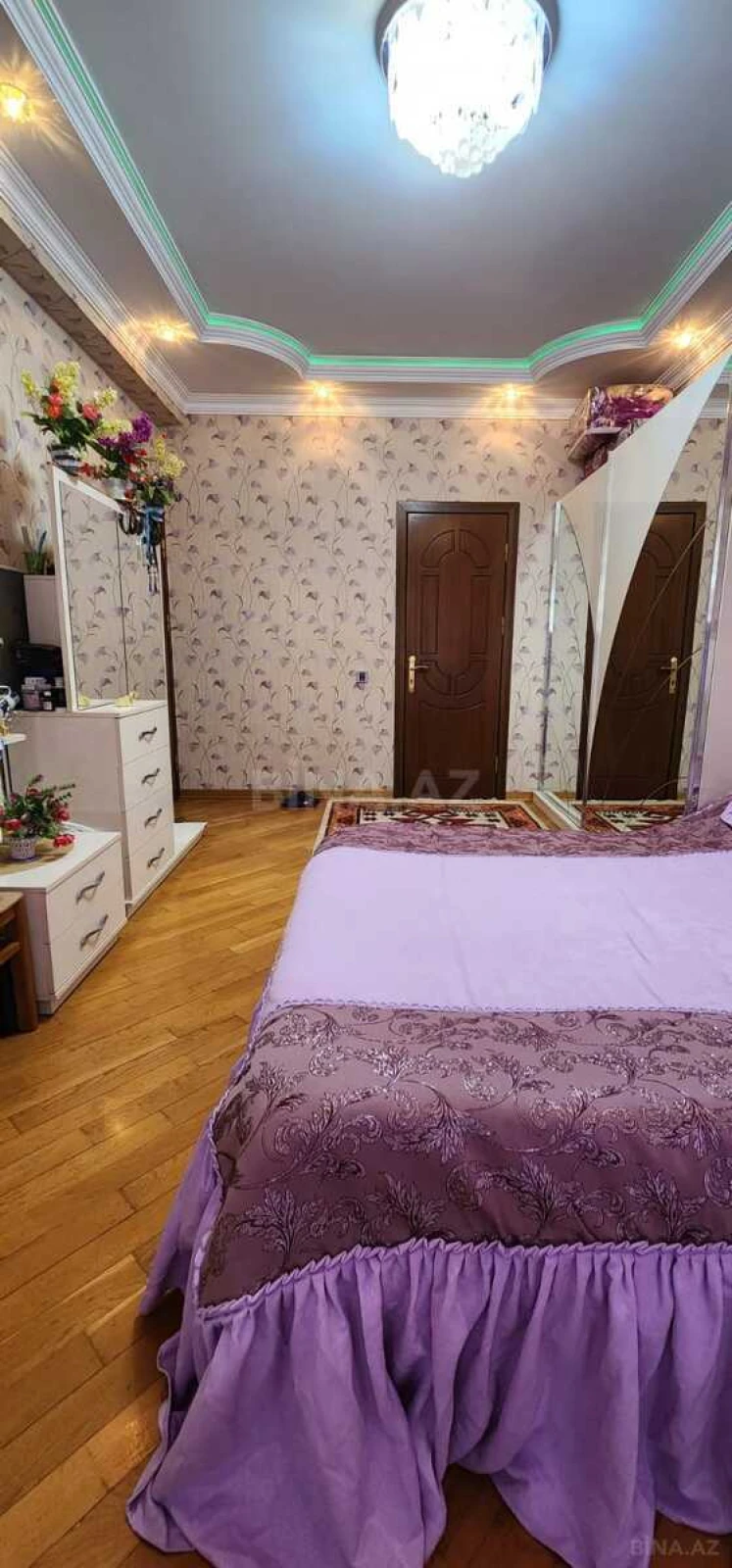 Kirayə verilir 3 otaqlı mənzil 124 m²