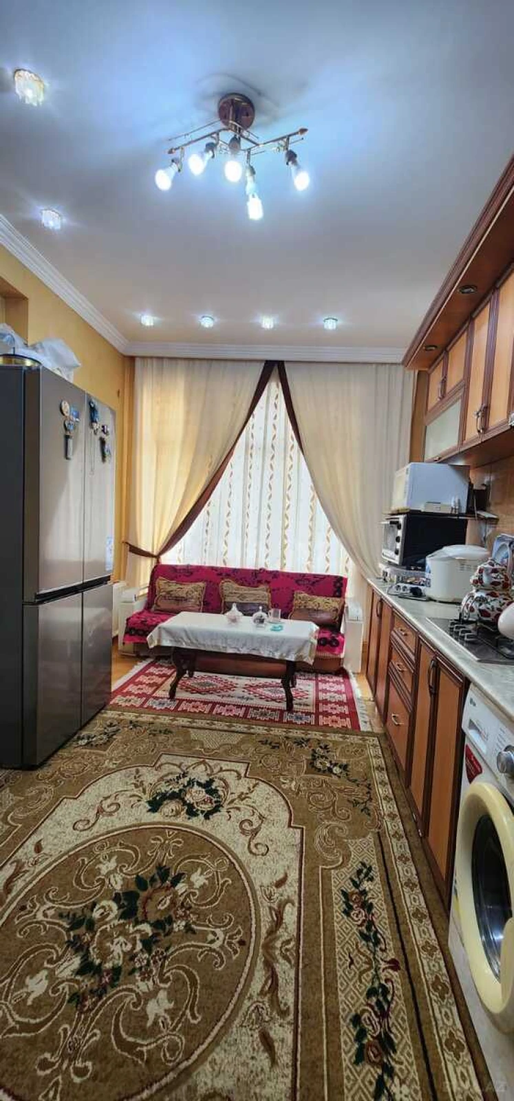 Kirayə verilir 3 otaqlı mənzil 124 m²