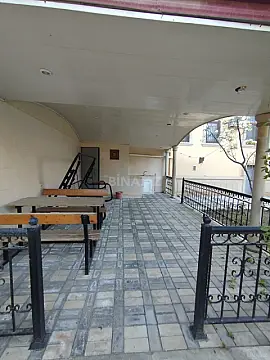 Satılır 5 otaqlı həyət evi 200 m²