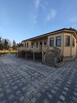 Satılır 5 otaqlı həyət evi 200 m²