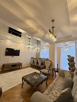 Satılır 3 otaqlı mənzil 135 m²