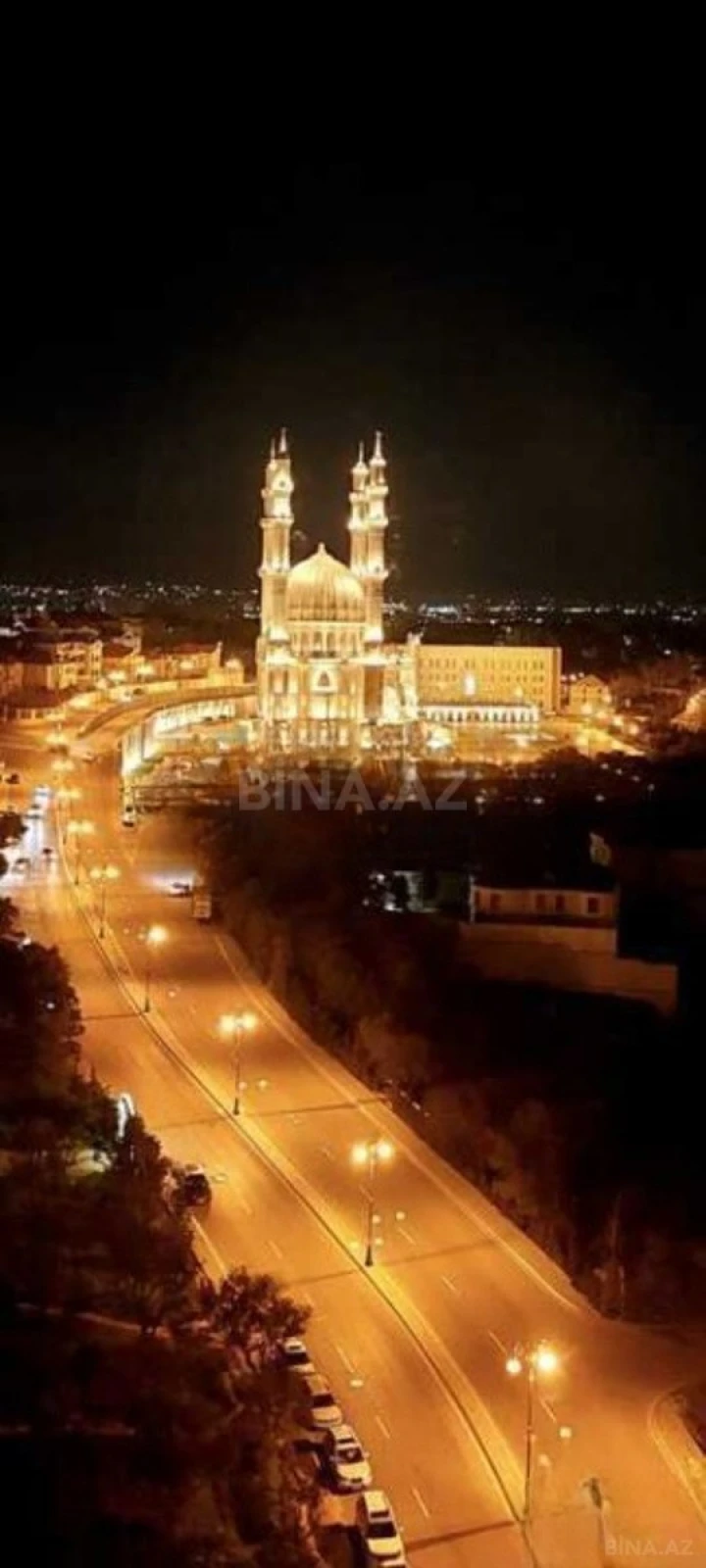 Satılır 3 otaqlı mənzil 135 m²