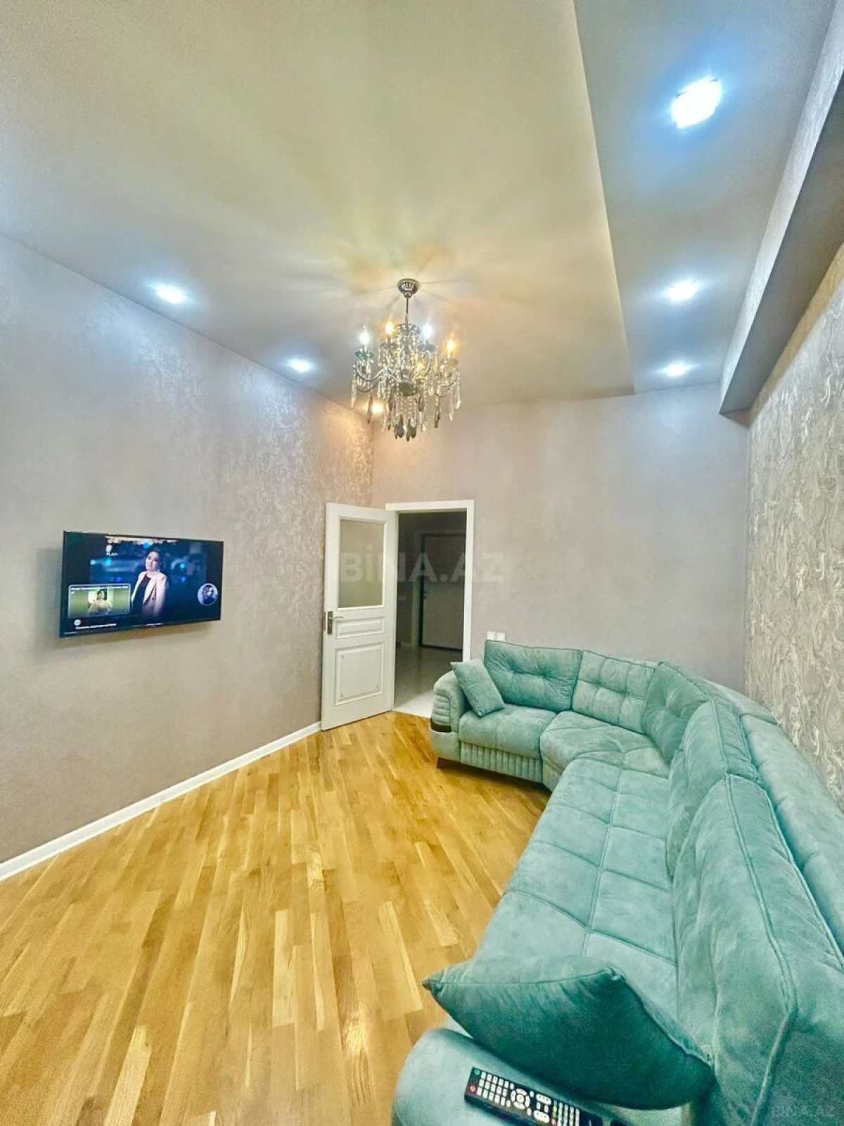 Kirayə verilir 2 otaqlı mənzil 60 m²