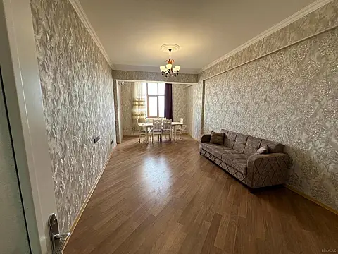 Kirayə verilir 3 otaqlı mənzil 130 m²
