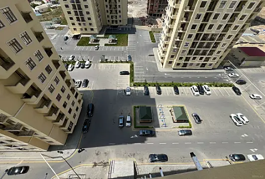 Kirayə verilir 3 otaqlı mənzil 130 m²