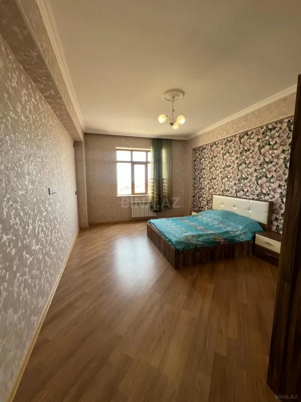 Kirayə verilir 3 otaqlı mənzil 130 m²