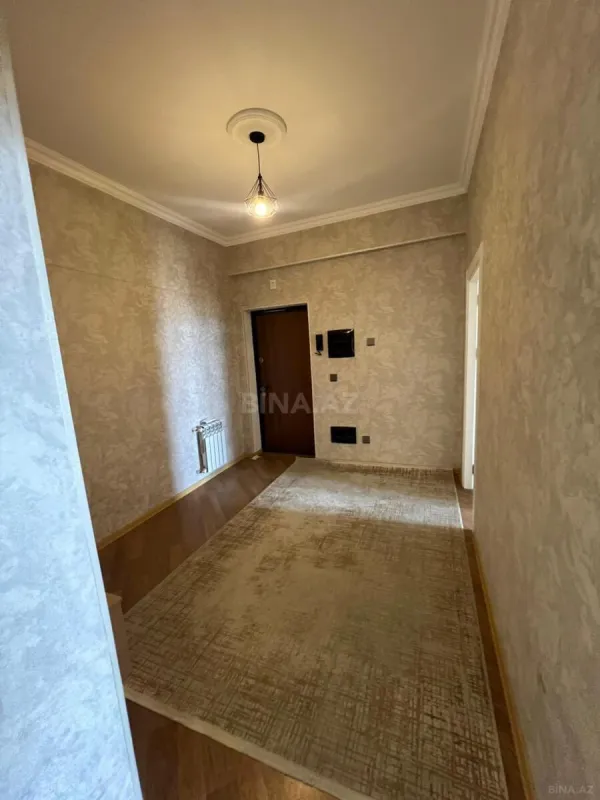Kirayə verilir 3 otaqlı mənzil 130 m²