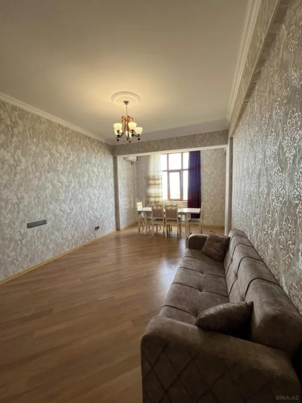 Kirayə verilir 3 otaqlı mənzil 130 m²