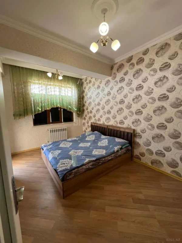 Kirayə verilir 3 otaqlı mənzil 130 m²