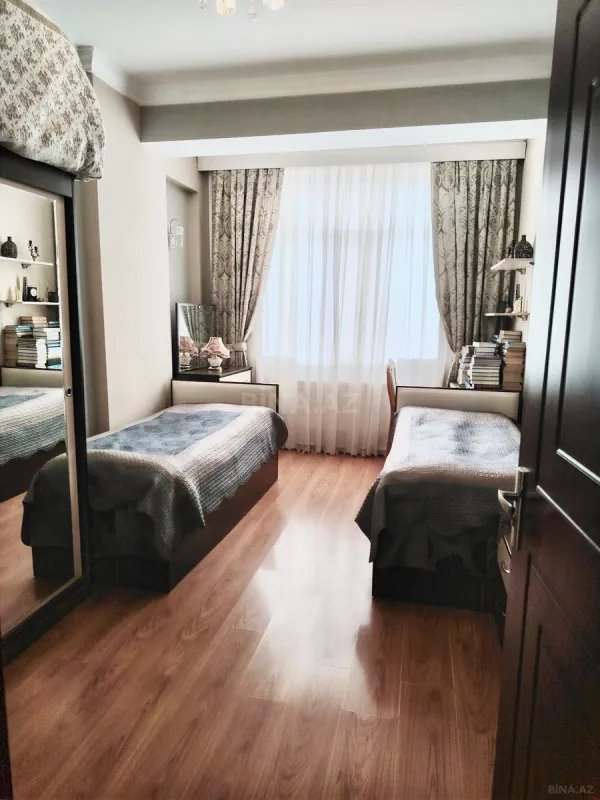 Satılır 3 otaqlı mənzil 96 m²