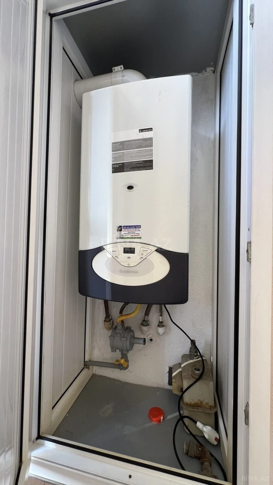 Satılır 3 otaqlı mənzil 90 m²