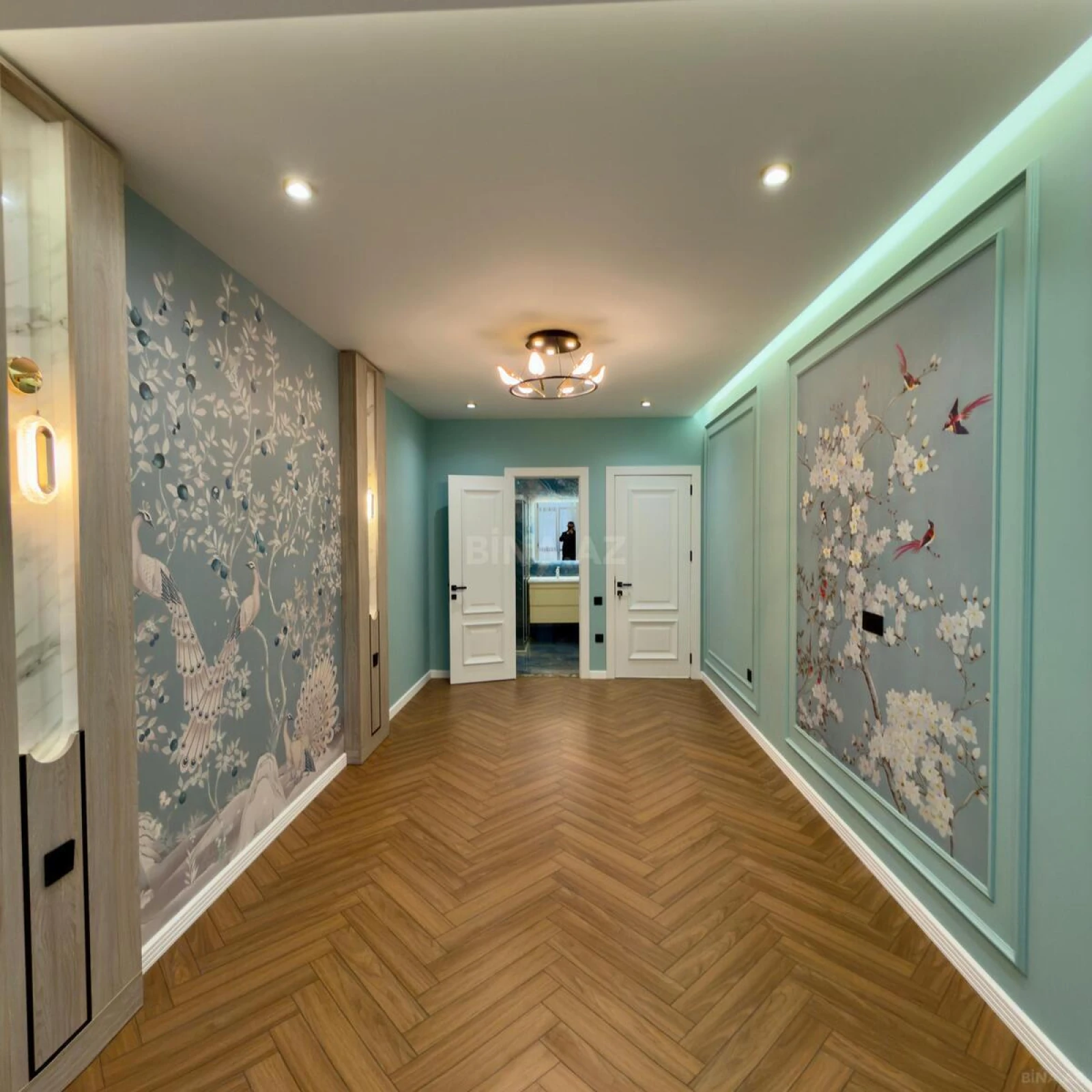 Satılır 4 otaqlı mənzil 140 m²