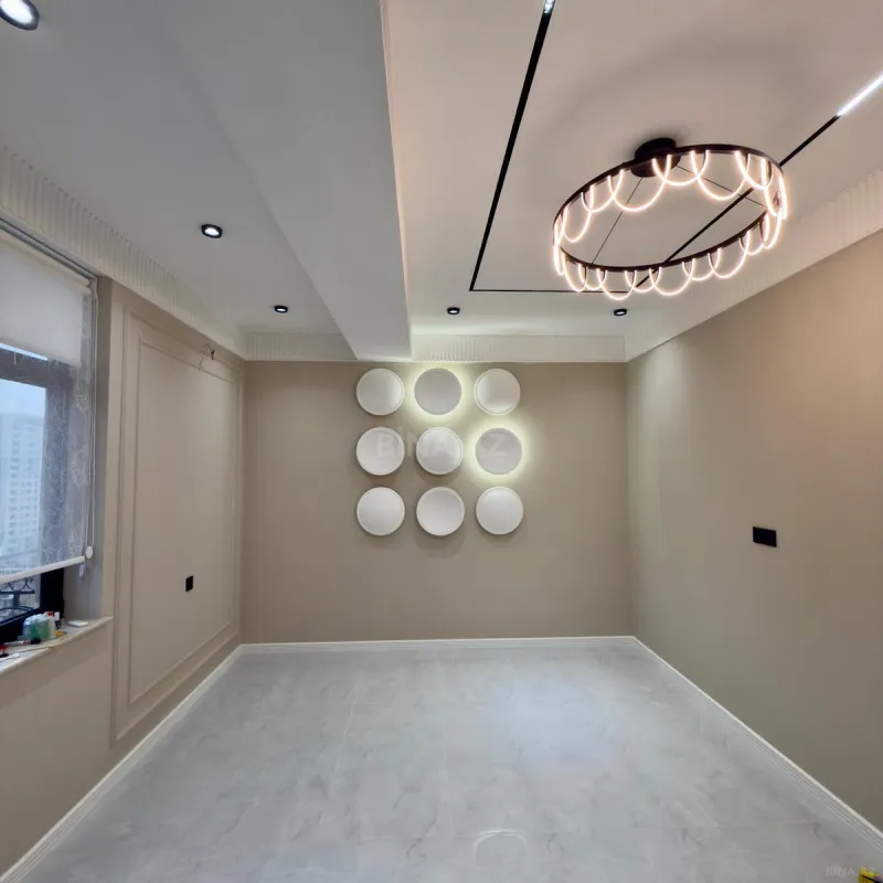 Satılır 4 otaqlı mənzil 140 m²