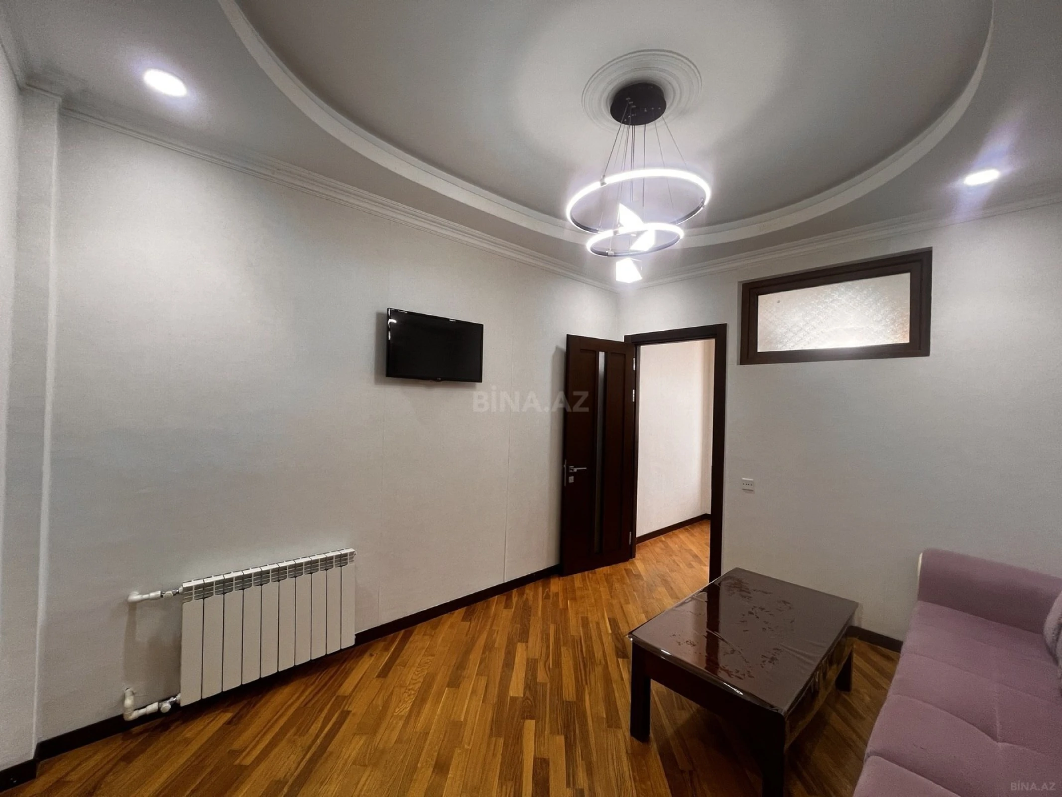 Kirayə verilir 2 otaqlı mənzil 70 m²