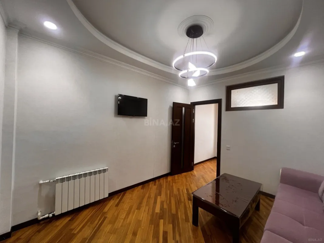Kirayə verilir 2 otaqlı mənzil 70 m²