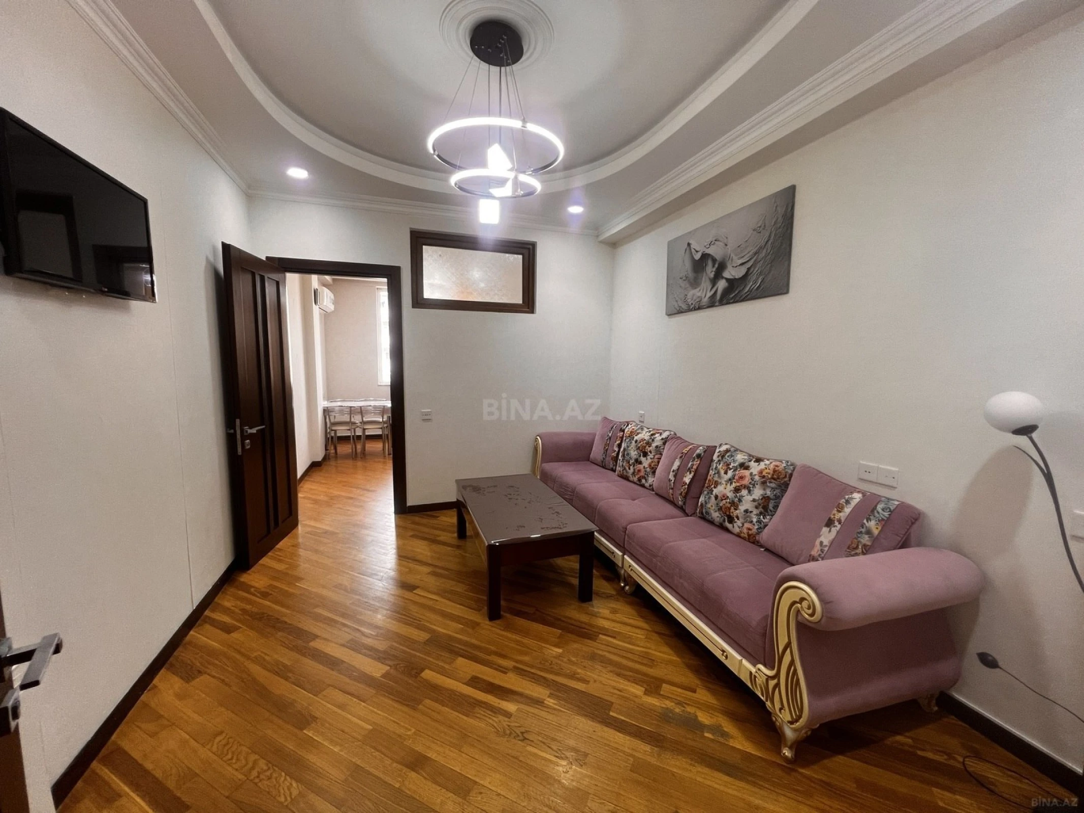 Kirayə verilir 2 otaqlı mənzil 70 m²