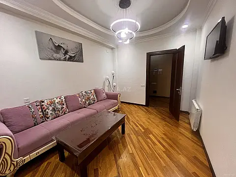 Kirayə verilir 2 otaqlı mənzil 70 m²