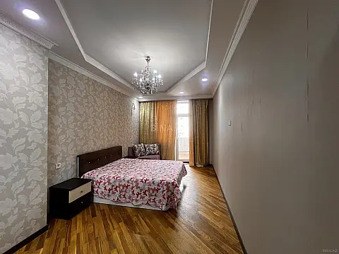 Kirayə verilir 2 otaqlı mənzil 70 m²